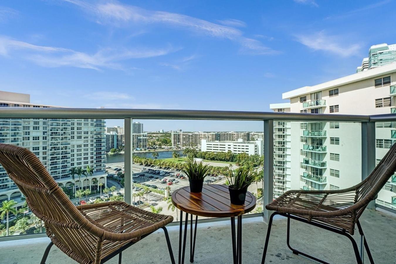 2Bd Condo Christmas Retreat Pool Beachside Голлівуд Екстер'єр фото